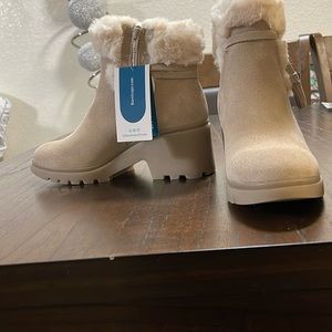 Brand new very warm and comfortable